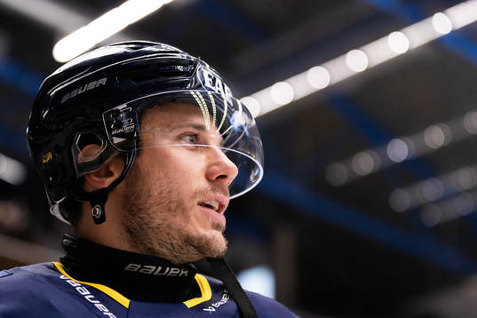 HV71s Andy Miele