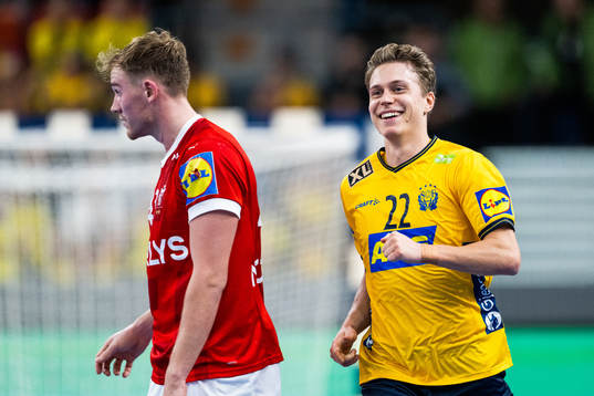 Simon Bogetoft Pytlick of Denmark looks dejected while