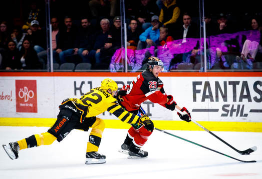 Skellefteås Jonathan Johnson och Örebros Philip Holm