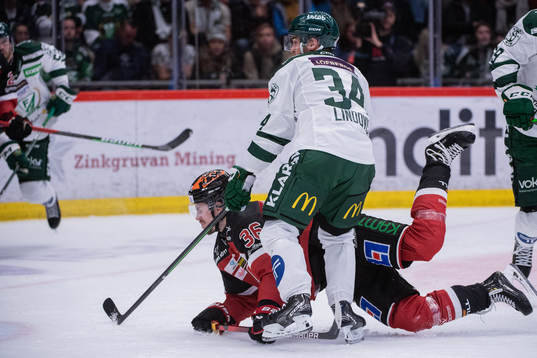 Örebros Emil Larsson och Färjestads Michael Lindqvist