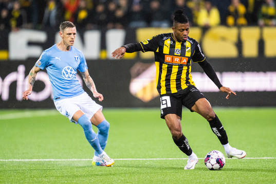 Malmö FFs Søren Rieks och Häckens Franklin Degaulle Tebo