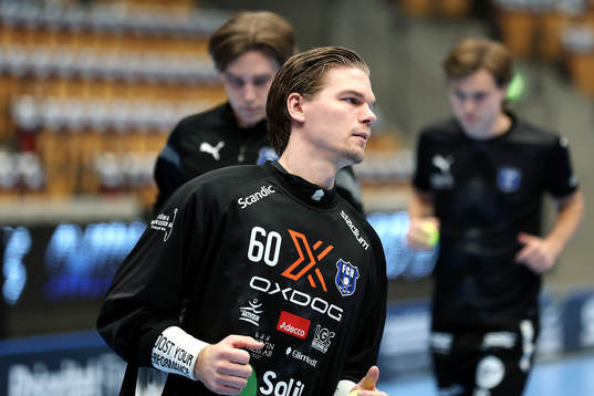 Helsingborgs målvakt Jonathan Edling innan