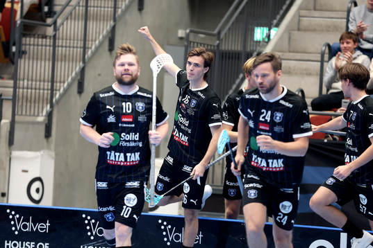 Helsingborgs lagkapten Fredi Petersson jublar
