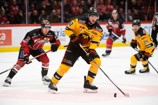 Örebros Robert Leino och Luleås Oscar Engsund