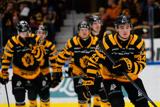 Skellefteås Elias Salomonsson jublar