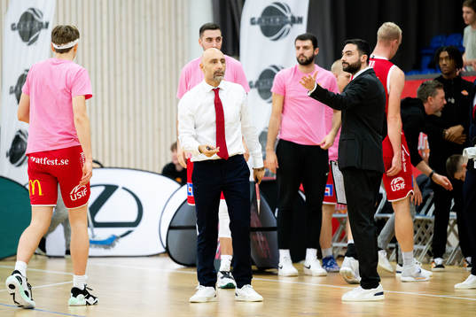 Uppsalas tränare Panagiotis Nikolaidis deppar