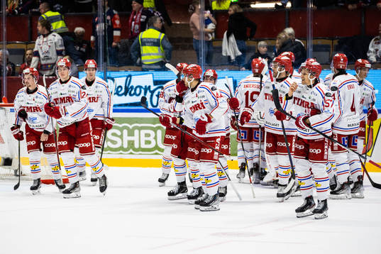 Timrås spelare jublar