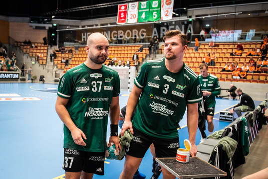 OV Helsingborgs Emil Andersson och Jonathan Wilthorn deppar