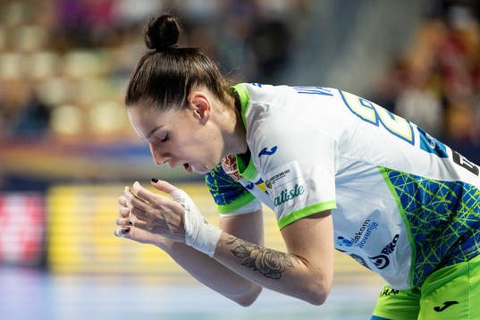 Alja Varagic of Slovenia looks dejected