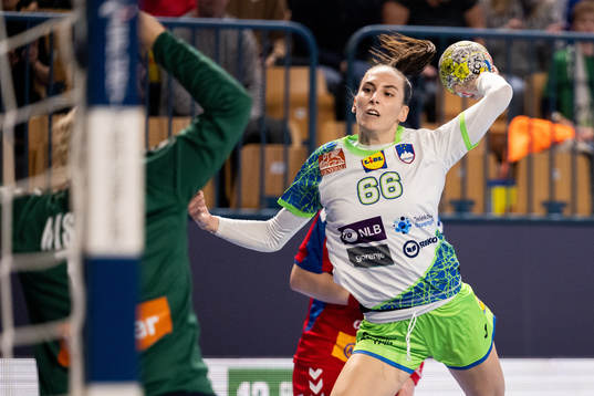 Tija Zickero Gomilar of Slovenia