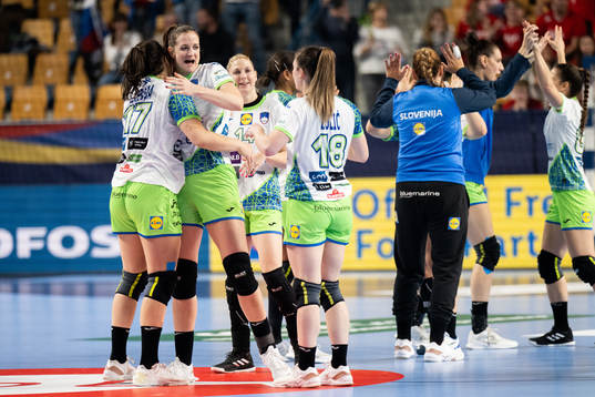 Ana Gros of Slovenia celebrates