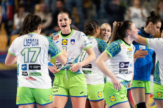 Ana Gros of Slovenia celebrates