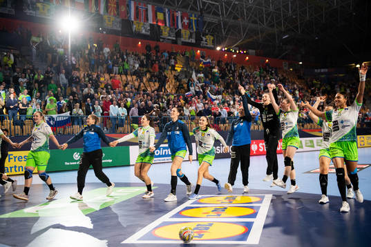 Players of Slovenia celebrates