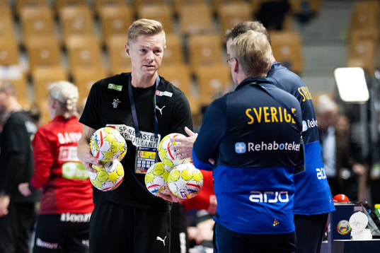 Head coach Jesper Jensen of Denmark