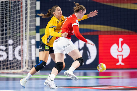 Anna Lagerquist of Sweden and Anne Mette Hansen of Denmark