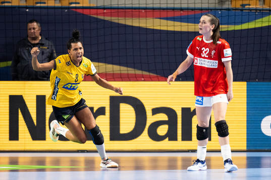 Jamina Roberts of Sweden celebrates and Mie Enggrob