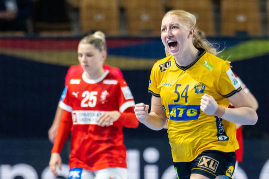 Tyra Axnér of Sweden celebrates