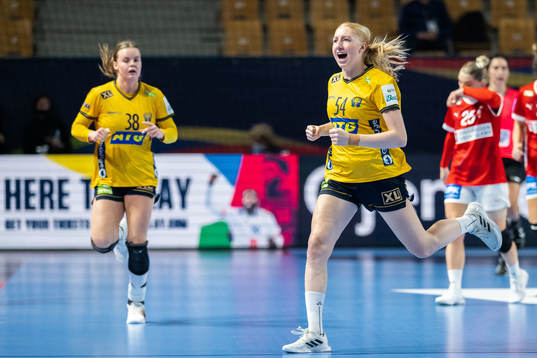 Tyra Axnér of Sweden celebrates