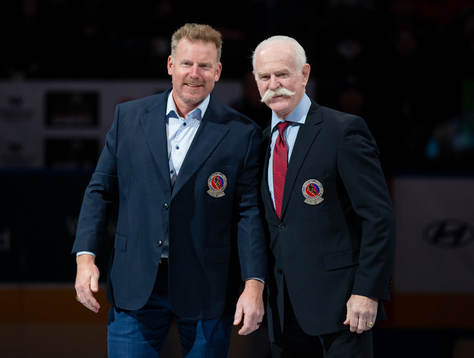 Hockey Hall of Fame Member Daniel Alfredsson receives his
