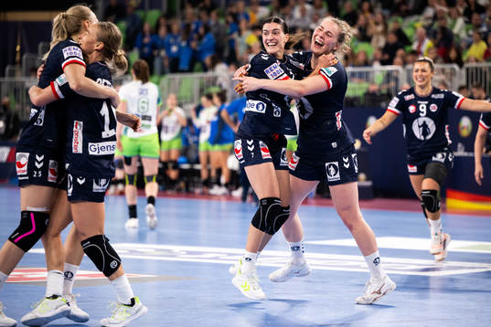 Stine Ruscetta Skogrand and Vilde Mortensen Ingstad of