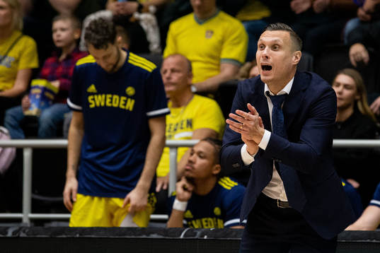 Team manager Ludwig Degernäs of Sweden