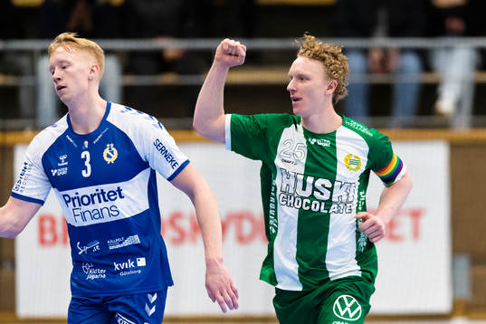 Hammarbys Gustav Davidsson jublar bredvid Redbergslids
