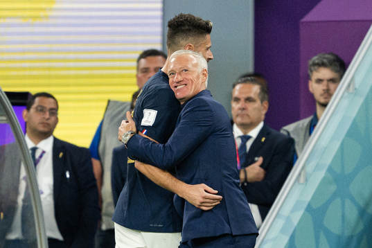 Olivier Giroud and head coach Didier Deschamps of France