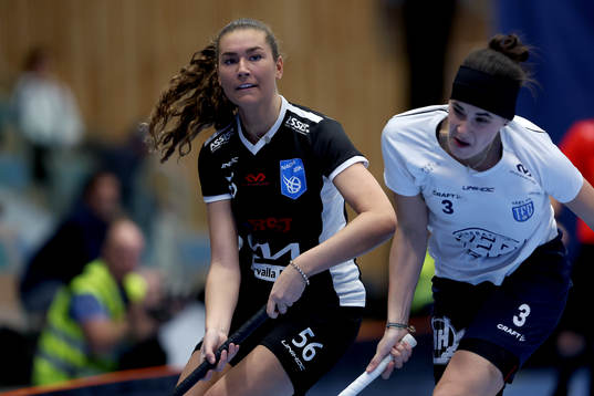 Nackas Philippa Blom