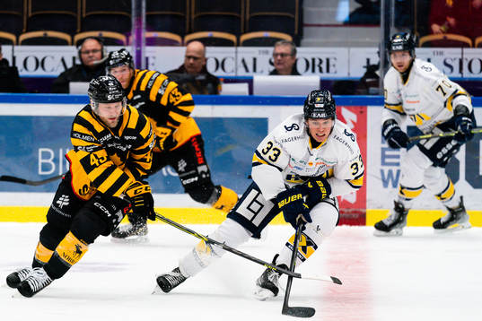 Skellefteås Oscar Möller och HV71s Måns Lindbäck