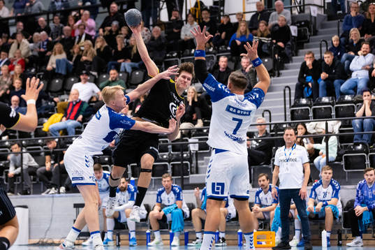 Sävehofs Pontus Brolin mot Redbergslids Simon Örtenlind