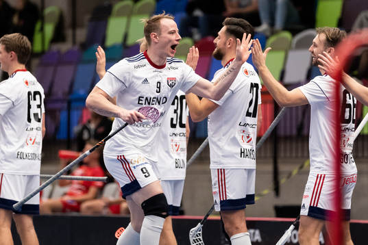Växjös Jesper Sankell jublar