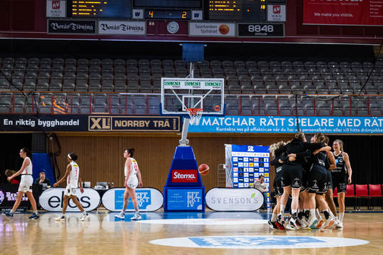 Sjuhärads spelare jublar