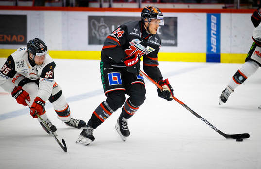 Malmö Redhawks Carl Persson och Örebros Jani Lajunen