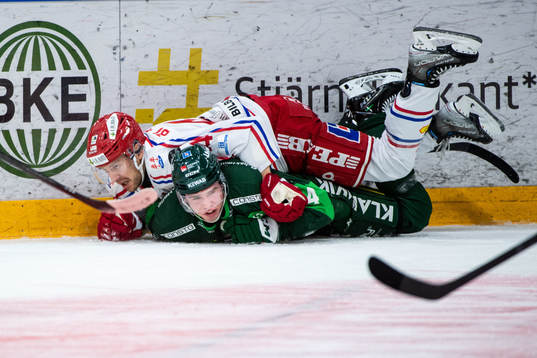 Timrås Jacob Blomqvist och Färjestads Oscar Lawner