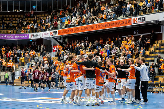 IFK Kristianstads spelare jublar
