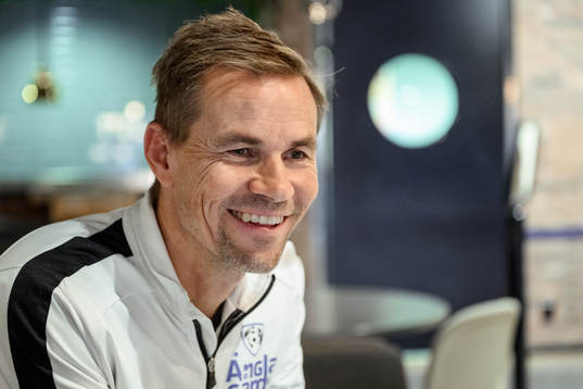 Niclas Alexandersson, tränare på Änglagårdsskolan, blir