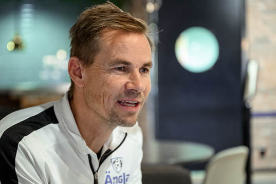 Niclas Alexandersson, tränare på Änglagårdsskolan, blir