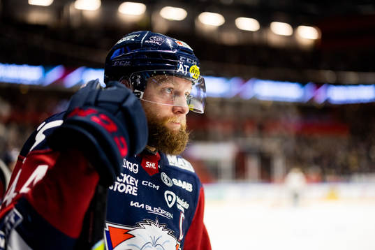 Linköpings Jonas Junland deppar