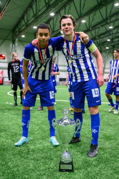 IFK Göteborgs Ben Magnusson och Elis Barlind  jublar med