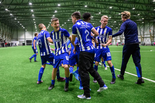 IFK Göteborgs spelare jublar