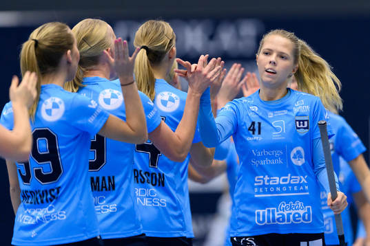 Warbergs Andrea Envall jublar