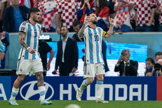 Lionel Messi of Argentina celebrates the 1-0 goal