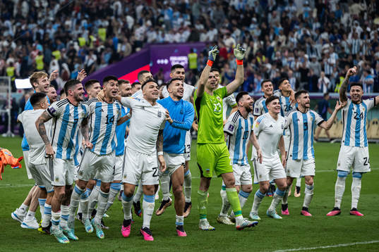 Players of Argentina celebrate