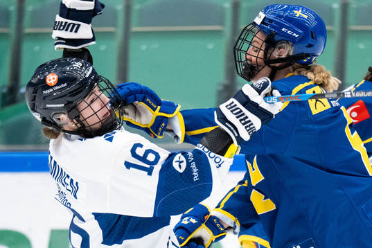Petra Nieminen of Finland and Josefine Holmgren of Sweden