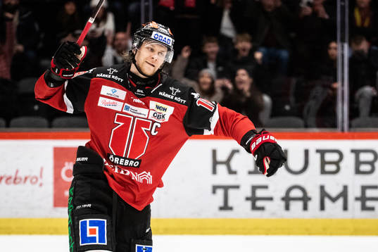 Örebros Rodrigo Abols jublar