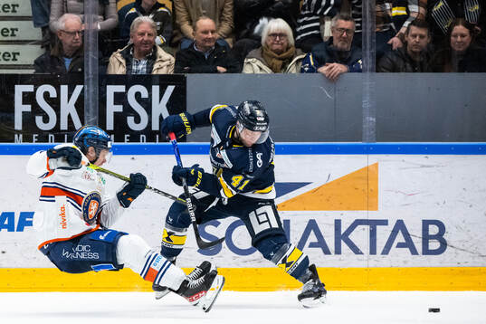 Växjös Ludvig Nilsson och HV71s Chad Billins