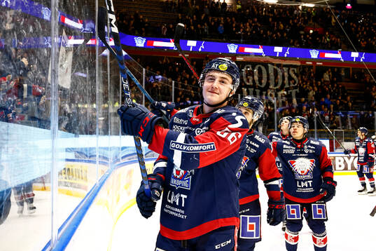 Linköpings Elias Sjöström jublar
