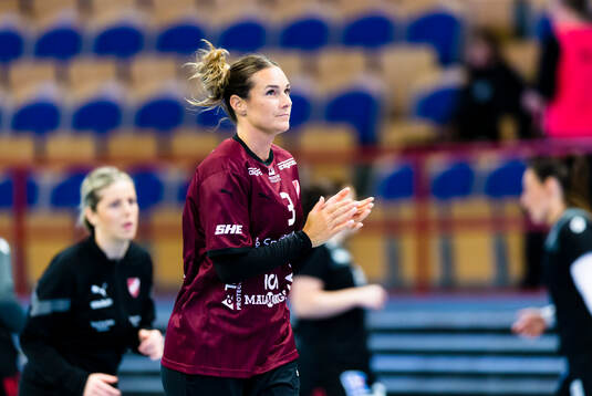 Lugis Sabina Jacobsen på uppvärmningen