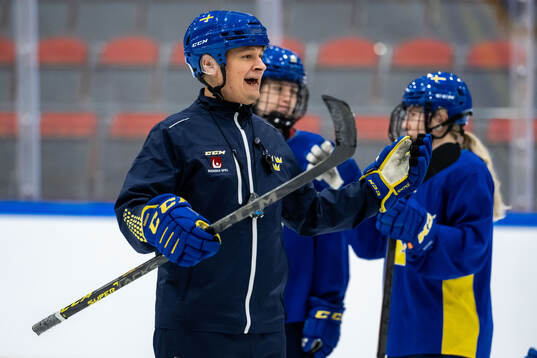 Head coach Andreas Karlsson of Sweden at a practice session