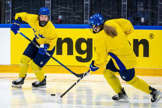 Astrid Lindeberg of Sweden at a practice session
